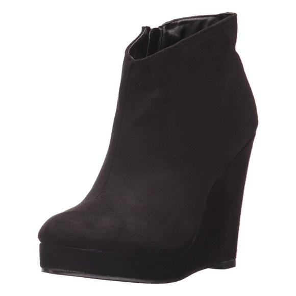 Michael Antonio Shoes - NWB Michael Antonio Wedge Heel Ankle Boot - 9